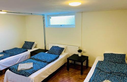 Dammhagen Apartment | Cozy room with 3 single bed in Landskrona