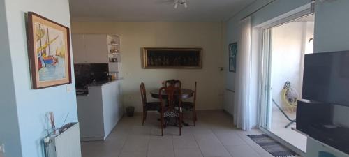 Glyfada House | Cozy Room with Sea View