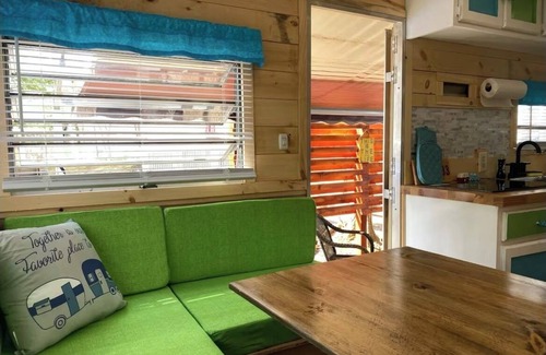 Northwood House | Cozy RV in Wonderful Northwood with AC, WiFi, Kayaks & canoe!