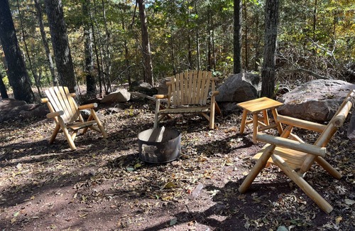 Sweetwater Cabin | Cozy serene cabin,Away from it all yet close to everything.