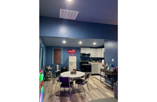Staples House | Cozy Service Station in the heart of Staples