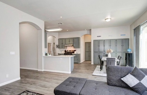 North Natomas House | Cozy Single Story Retreat Near Sac Downtown