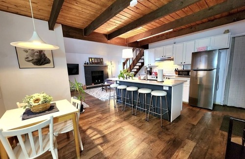 Tobyhanna Ski Chalet | Cozy Ski Chalet in the Heart of the Poconos