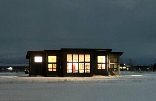 Driggs House | Cozy ski retreat w beautiful view of Tetons! BRAND NEW home, sauna, hot tub.