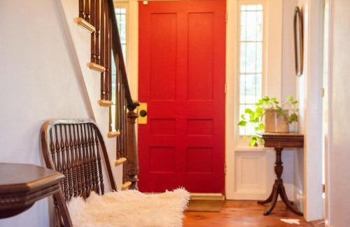 Tinmouth House | Cozy Skiing Vacation in Historic 1800’s Colonial