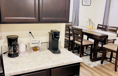 Acton House | Cozy Spacious Modern Lakeview Home Located Near Downtown Indianapolis