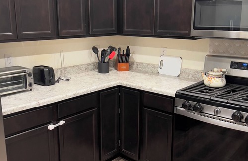 Acton House | Cozy Spacious Modern Lakeview Home Located Near Downtown Indianapolis