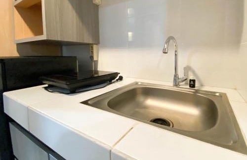 Jatingaleh Apartment | Cozy Stay and Tidy 1BR The Alton Apartment By Travelio