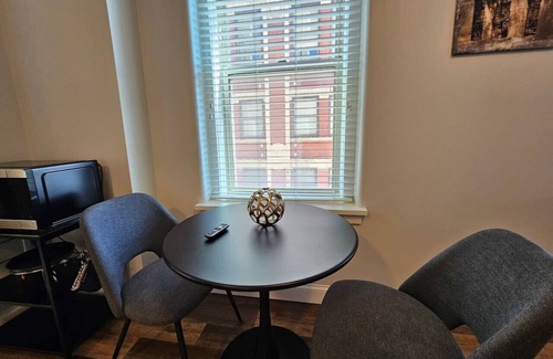Champaign Apartment | Cozy Stay at the Inman - 214