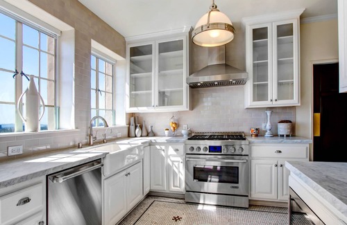 Greater Wilshire - Hancock Park Apartment | Cozy Stay in Historic El Royale