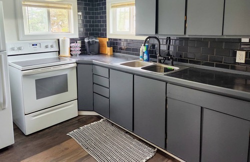 Dickinson Condo | Cozy stay near Dickinson State University