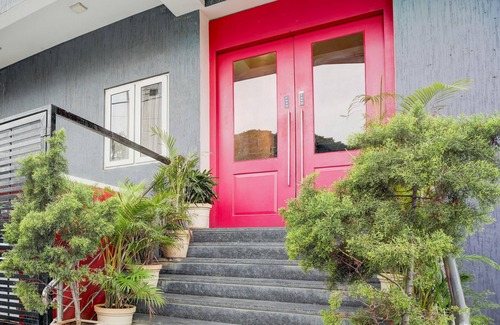 Ulsoor House | Cozy Stays Near Halasuru Metro Station