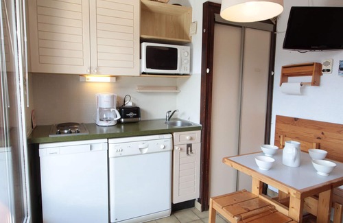 Les Carroz-d'Araches Apartment | Cozy Studio for 4, Ski-In/Ski-Out, Balcony with Village Views