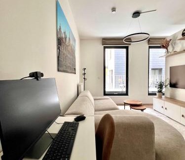 Ilot Sacre Apartment | Cozy Studio 2 min from Grand Place
