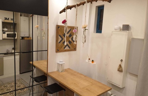 Sevran Apartment | Cozy Studio By The Canal, Close T4