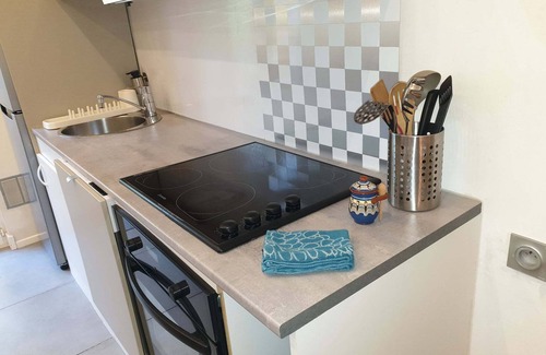 Sevran Apartment | Cozy Studio By The Canal, Close T4