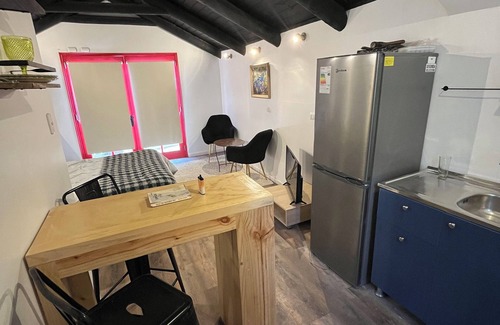 Zapallar Apartment | Cozy studio for one or two people, just 10 minutes walk from Zapallar beach!