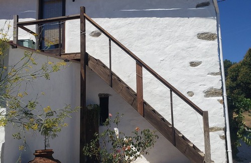 Macao Apartment | Cozy studio in the mountains of Central Portugal! Vegan and pet friendly!