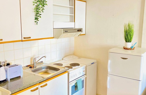Kamppi Apartment | Cozy Studio Near Kamppi Metro, Hietaranta Beach!