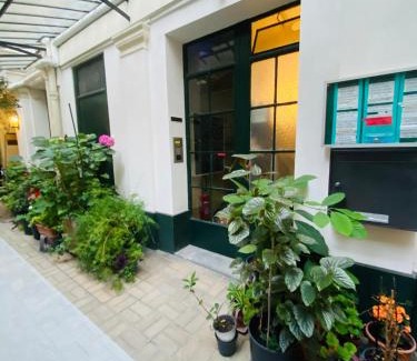 Chaussee-d'Antin Apartment | Cozy Studio - Paris Galeries Lafayette