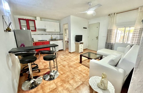 San Vicente del Raspeig Apartment | Cozy studio with barbecue, garden and private covered parking