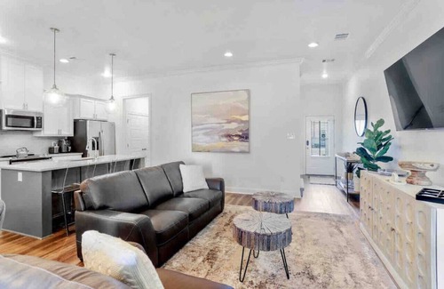 Highlands - Perkins House | Cozy & Stylish 3BD near LSU