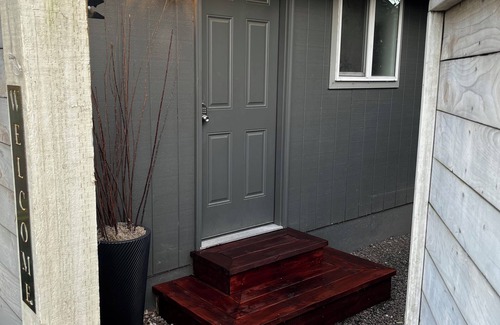 Eugene Apartment | Cozy suite with a private courtyard