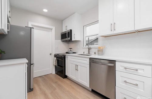 Sumner House | Cozy Sumner Home: Near Shops/Dining & Freeway Access, fully fenced, pet friendly