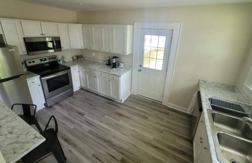 Sans Souci House | Cozy Swamp Rabbit - Sans Souci Greenville Furman