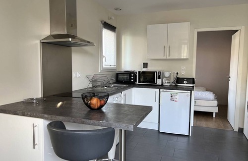 Cambo-les-Bains Apartment | Cozy T1 bis with Terrace, Parking, and Internet near Cambo-les-Bains Center