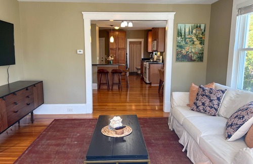 Braintree House | Cozy three-bedroom home close to Boston