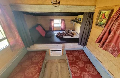 Jonesville House | Cozy Tiny House on Working Farm, for Fun Glamping Trips in Kentucky