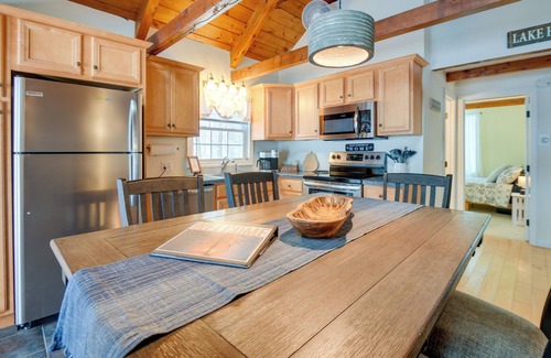 Tuftonboro House | Cozy Tuftonboro Home w/Deck - Walk to Beaches!