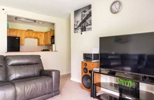 Norwood Apartment | Cozy Two Bedrooms Apartment in Norwood - Boston Massachusetts