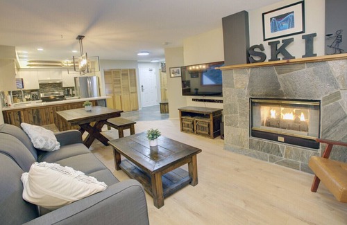 Upper Village Apartment | Cozy Upper Village 2BR:Sleeps 6,Hot Tub, Pool,Patio+ BBQ ,Near Lakes!