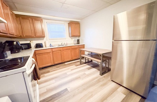 Piqua House | Cozy Urban Escape with 3 Bedrooms 1.5 bath