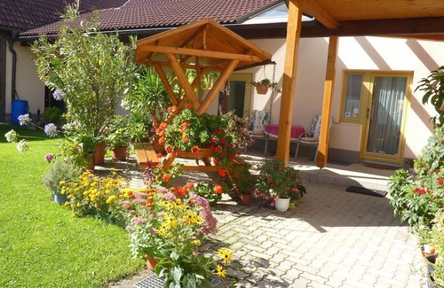 Großdietmanns Apartment | Cozy vacation apartment (55sqm) with terrace and free wifi