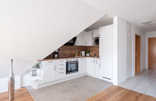 Ueberlingen Apartment | Cozy vacation apartment "Bodenseeufer" directly on the lake