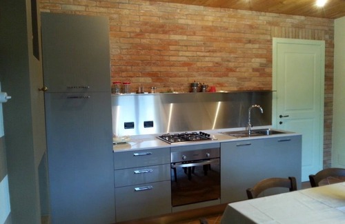 Neive House | Cozy vacation home for 10 people