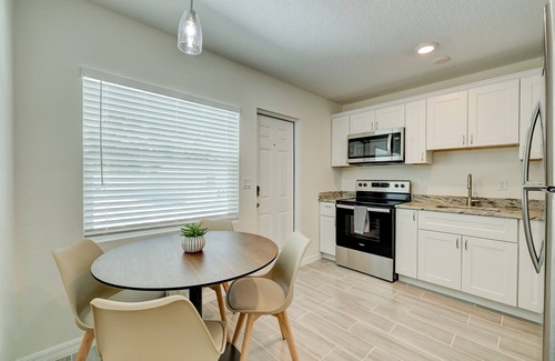 Fort Pierce Villa | Cozy Villa #4, 3 minutes from Downtown & 10 minutes to the Beach