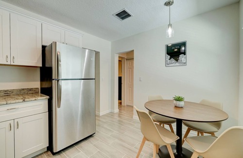 Fort Pierce Villa | Cozy Villa #4, 3 minutes from Downtown & 10 minutes to the Beach
