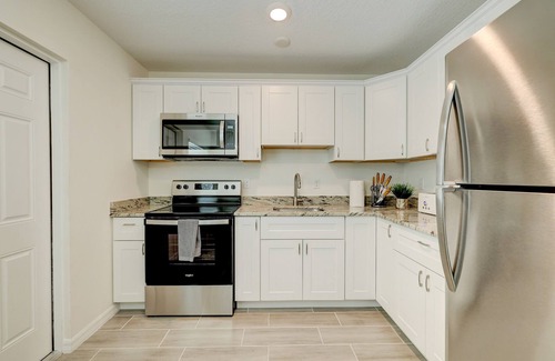 Fort Pierce Villa | Cozy Villa #4, 3 minutes from Downtown & 10 minutes to the Beach