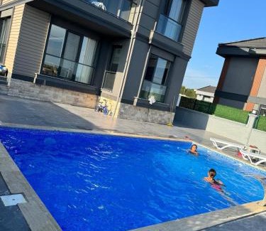 Gumusyaka Villa | Cozy Villa in Silivri