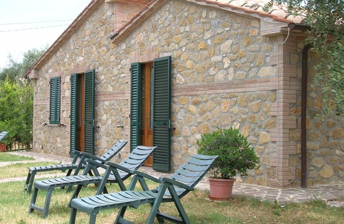 Semproniano House | Cozy villa surrounded by olive trees