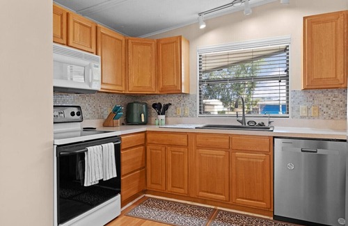 Silver Lake House | Cozy Villages Retreat! Sought-After Location!