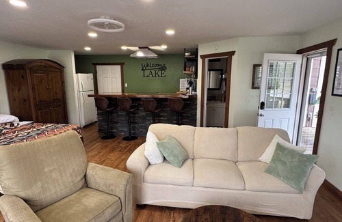 Longtown Apartment | Cozy Waterfront Studio with hot tub in Longtown