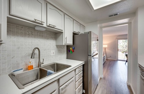 North Westminster Condo | Cozy Westminster Condo: 14 Mi to Downtown Denver!