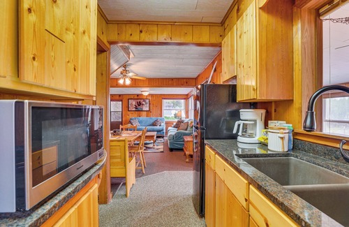 Bagley Cabin | Cozy Wisconsin Cabin: Walk to Beach & Boat Ramp!