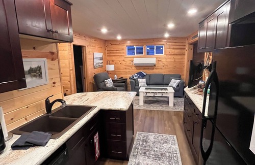 Osakis Cabin | Cozy year round cabin on Lake Osakis with game room, deck and kayaks!