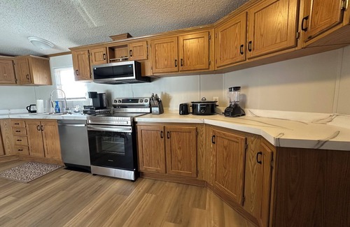 Advance House | CozyGlamping Bermuda Run/Winston Salem. Pet Friendly!
